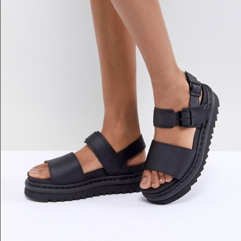 NWT black leather Voss dr marten sandals size 8